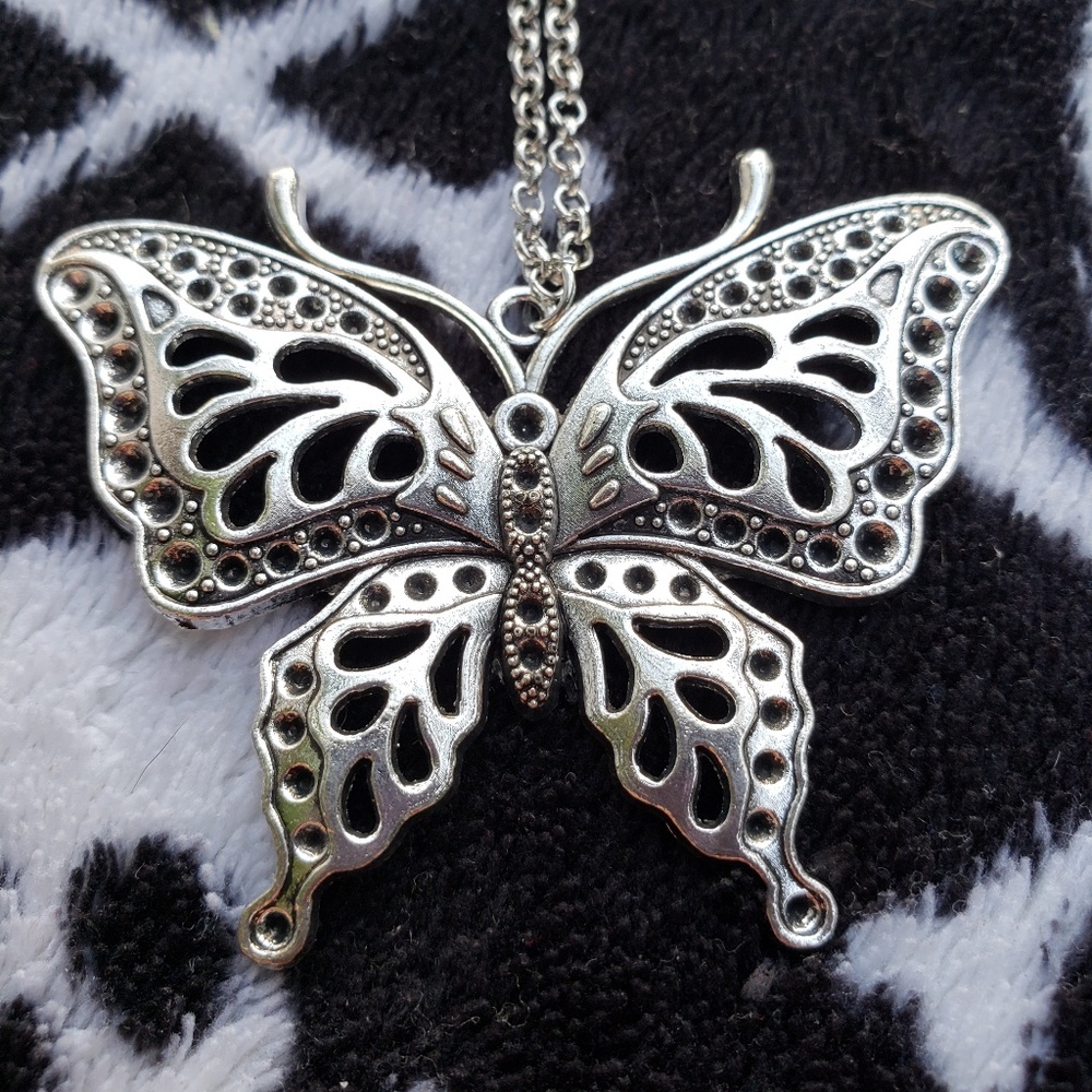 Large butterfly pendant necklace fashion jewelry
